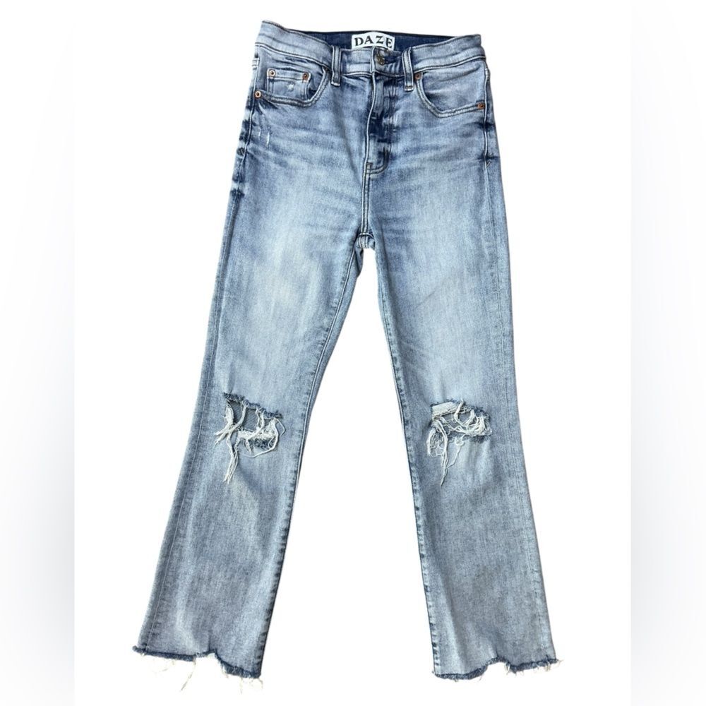 DAZE Distressed Straight Leg Jeans Light Wash Raw Hem Size 24